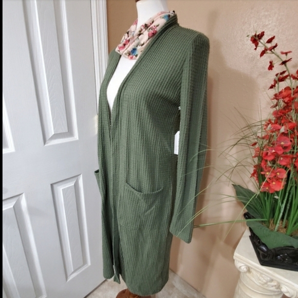 NWT Waffle Style Cardigan - Picture 4 of 9